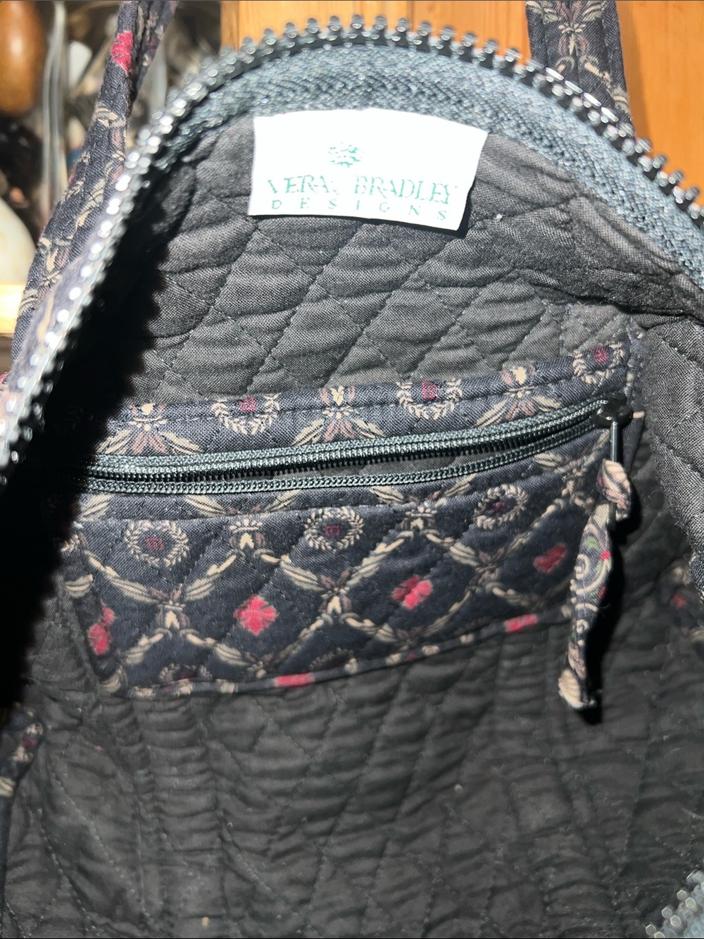 Vera Bradley 100 Handbag in Retired Laurel Pattern - Picture 9 of 9
